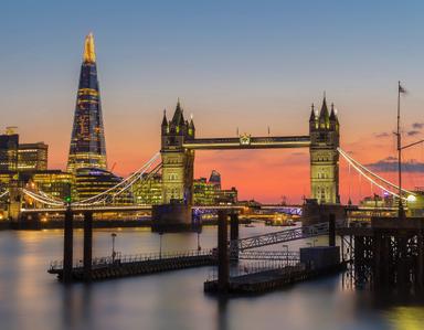 Le Tower Bridge vu de nuit