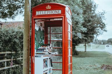 Une cabine téléphonique rouge à Londres