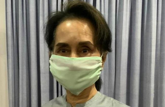 Aung San Suu Kyi vaccin Covid-19 Birmanie
