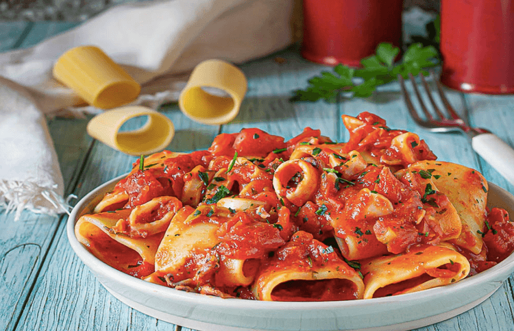 Assiette de Paccheri sauce aux calamars