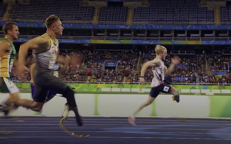 arrivée course paralympique