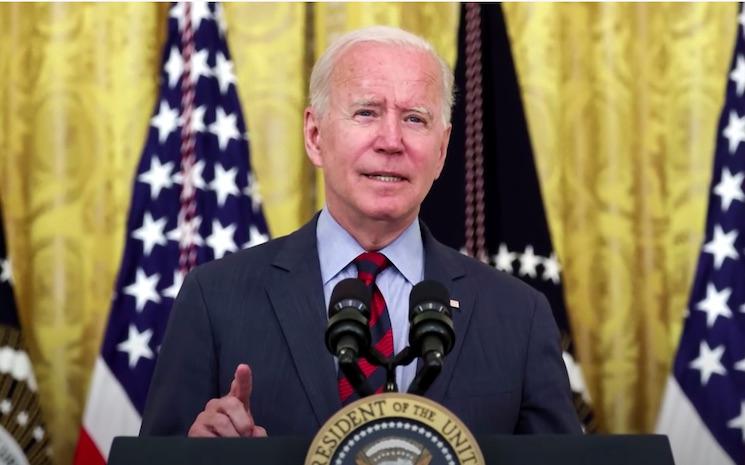 joe biden à la tribune