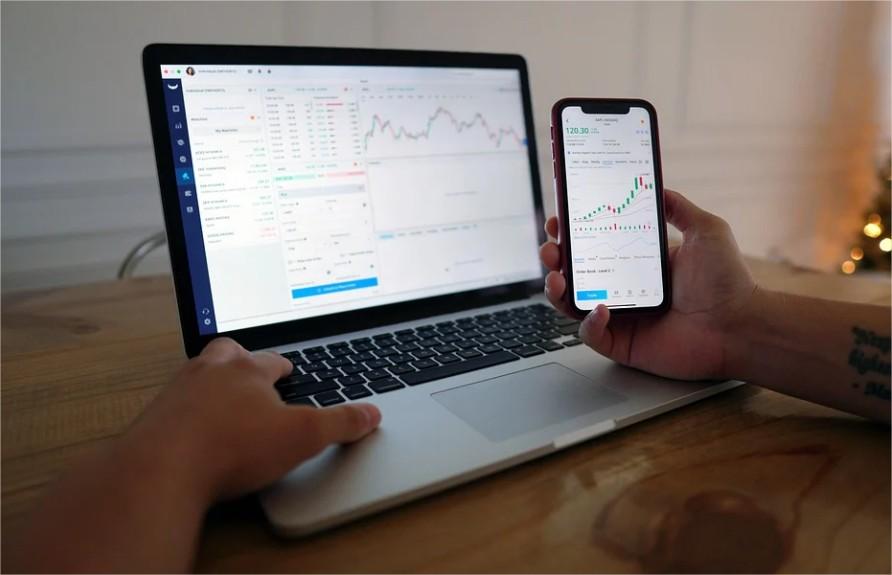 Homme Ordinateur Stock Trading