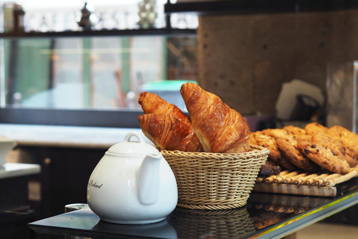 croissant et théière Londres Accueil vous invite à son Grand Café de Rentrée L’association Londres Accueil vous invite pour son traditionnel Grand Café de rentrée le mardi 14 Septembre au café Tangerine de l’Institut français ! L’association Londres Accueil, qu’on ne présente plus aux expatriés londoniens, fait elle aussi sa rentrée le mardi 14 Septembre à partir de 9h30. Pour l’occasion, l’organisation vous convie à venir partager, avec ses bénévoles, leur Grand Café de Rentrée au sein de l’Institut Fr