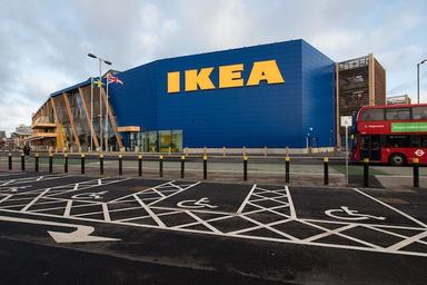 Devanture d'un magasin Ikea en Angleterre