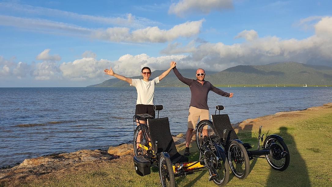 Deux Roumains envisagent de traverser l'Australie en tricycle