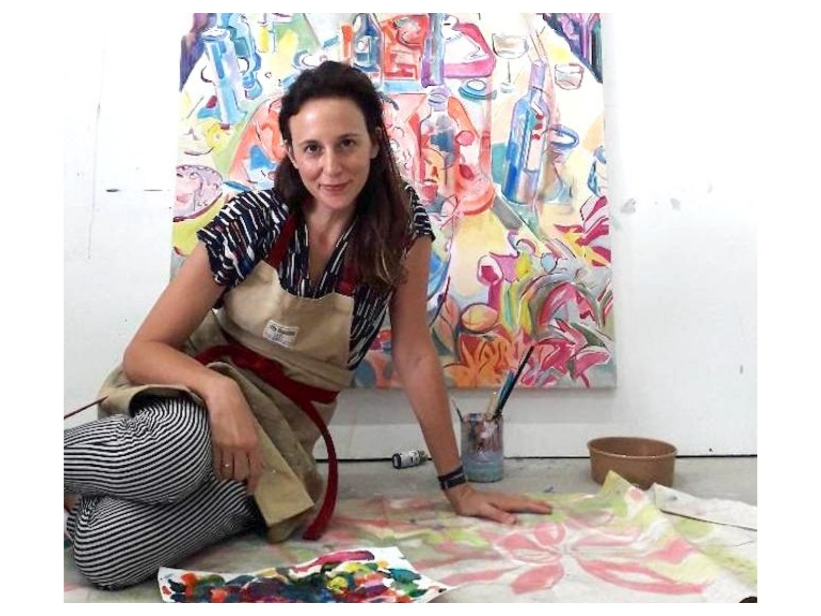 artiste devant sa peinture