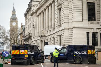 La Met Police devant Big Ben