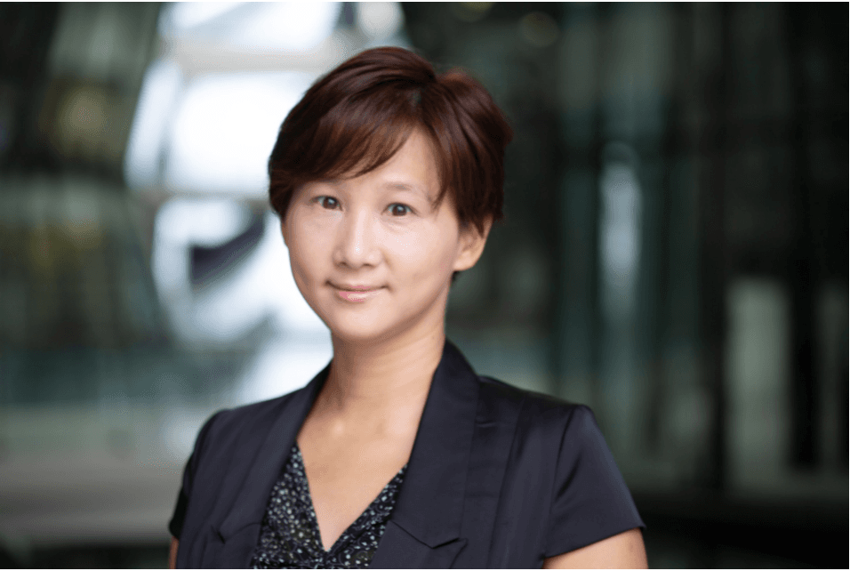 portrait d'une femme asiatique