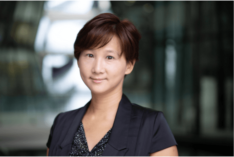 portrait d'une femme asiatique