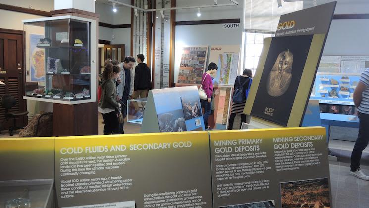 EDWARD DE COURCY CLARKE EARTH SCIENCE MUSEUM