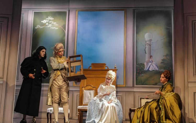 Jeux d’ombres et de lumière dans « Maria Antonietta ultima regina di Francia »