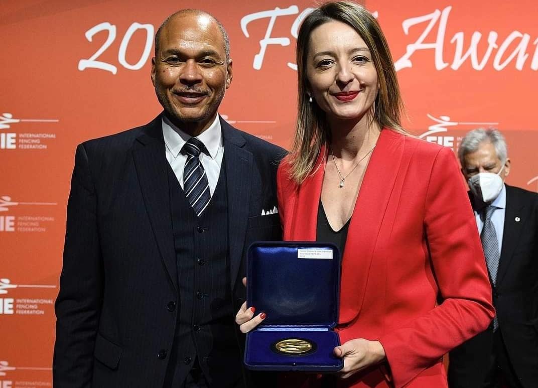 L'escrimeuse Ana Maria Popescu reçoit pour la 5ème fois la Coupe du monde de la FIE