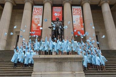 Élèves de lycée bilingue à New York