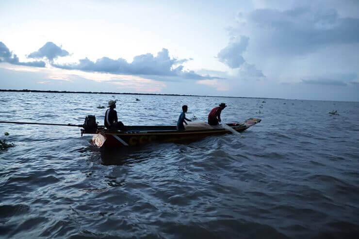 Le lac Tonlé Sap, au Cambodge est le plus grand lac d'Asie du Sud-Est