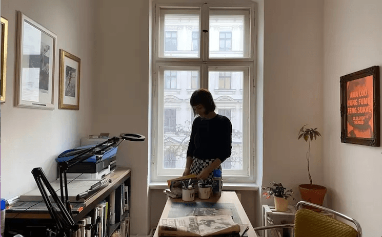 Melody dans son atelier