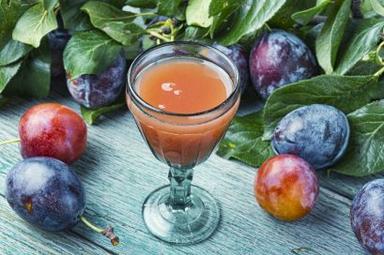 tuica-fiarta-eau-de-vie-plat-roumain-traditionnel-prune