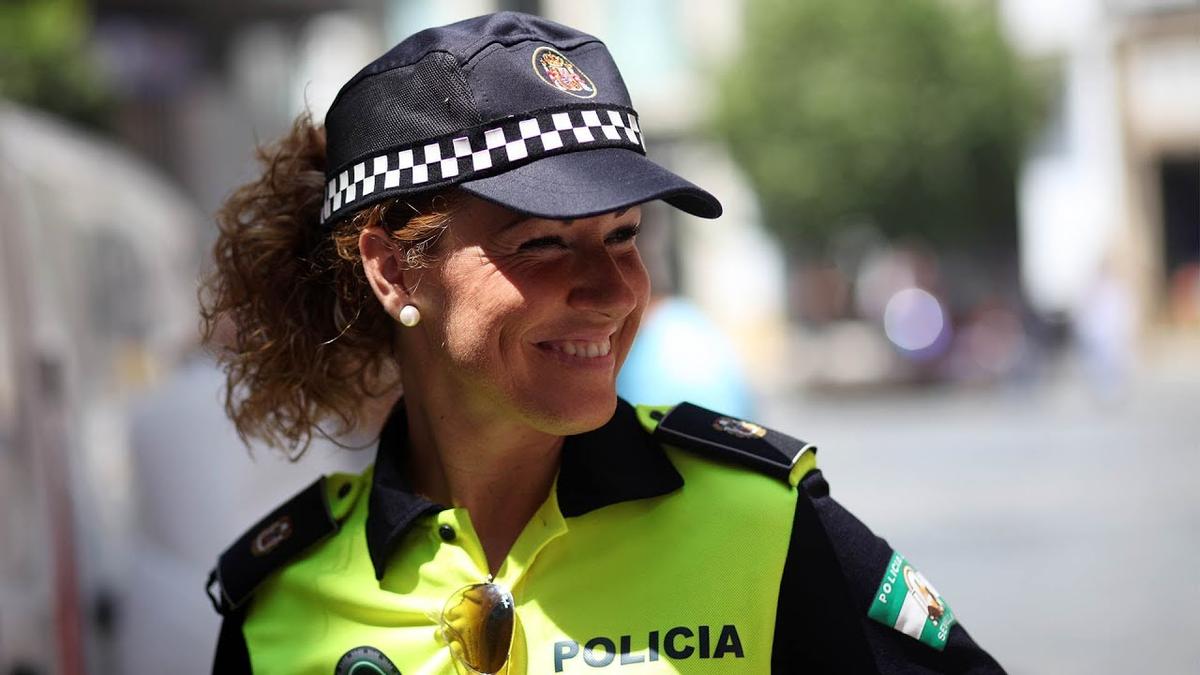 Une policière en Andalousie