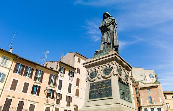 La statue de Giordino Bruno à Rome