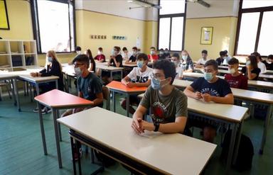 Des élèves dans une salle de classe