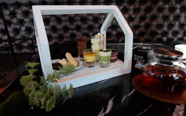 Plateau de dessert au Black Biscuit Coffee & Bar Chiang Mai