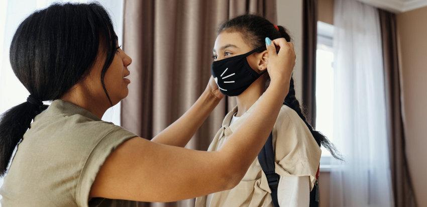 L'école au Vietnam : des élèves à la maison, d'autres en présentiel