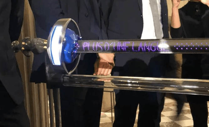 L' épée de Barbara Cassin à l'Académie française