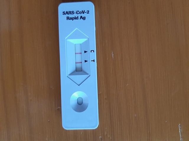 Autotest antigenique positif Covid