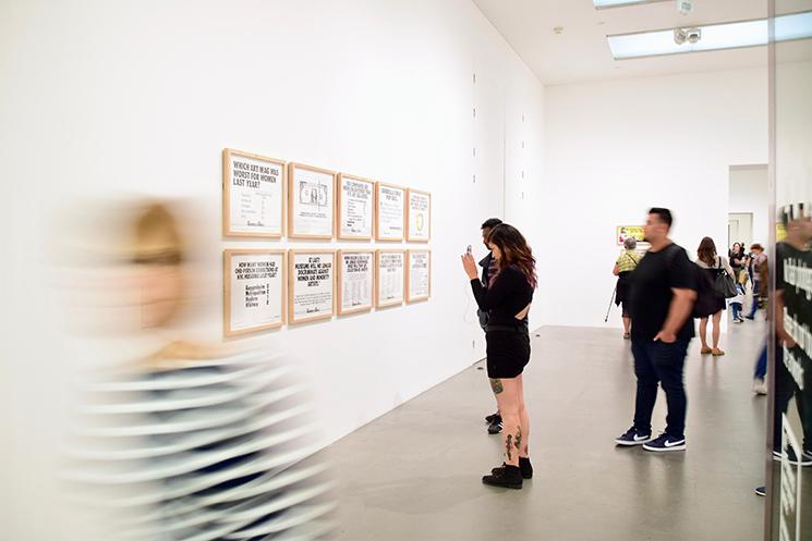 Vernissage dans une galerie d art