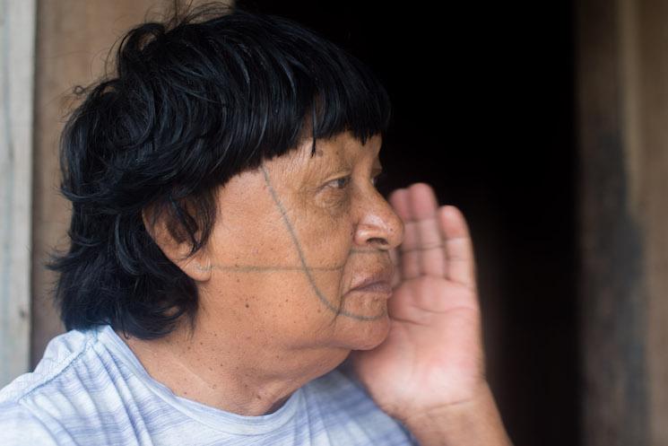 Personnage principal du documentaire Ex-pajé, Perpera Suruí