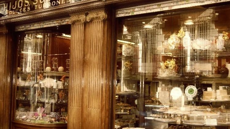 Devanture de Casa Mira