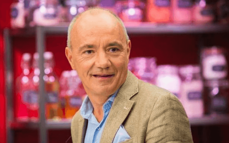 Adrien Joveneau, présentateur de Belges du bout du monde