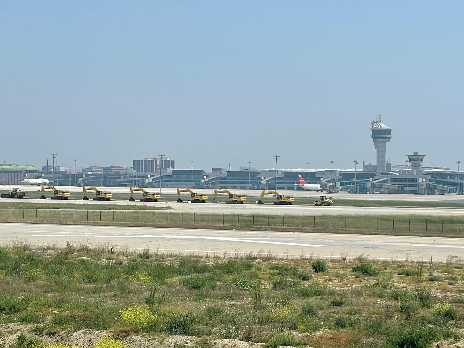 bulldozers aéroport Istanbul