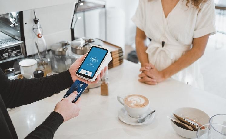 Paiement électronique par carte de crédit sur un POS