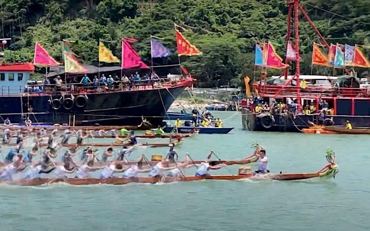 bateaux dragons hong kong