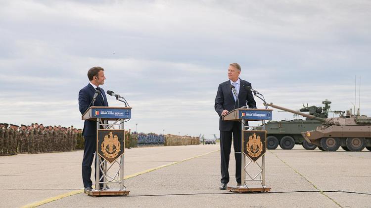 klaus iohannis emmanuel macron échanges Schengen guerre Ukraine