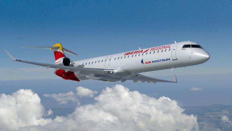 avion air nostrum en train de voler cet été entre l'espagne et le maroc