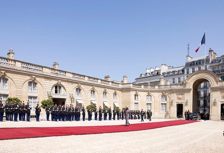 mohamed bin zayed était en visite à Paris