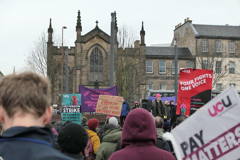 Les grèves se multiplient au Royaume-Uni