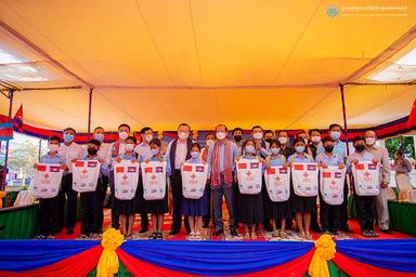 kit of love cambodge Facebook ministère des telecommunications