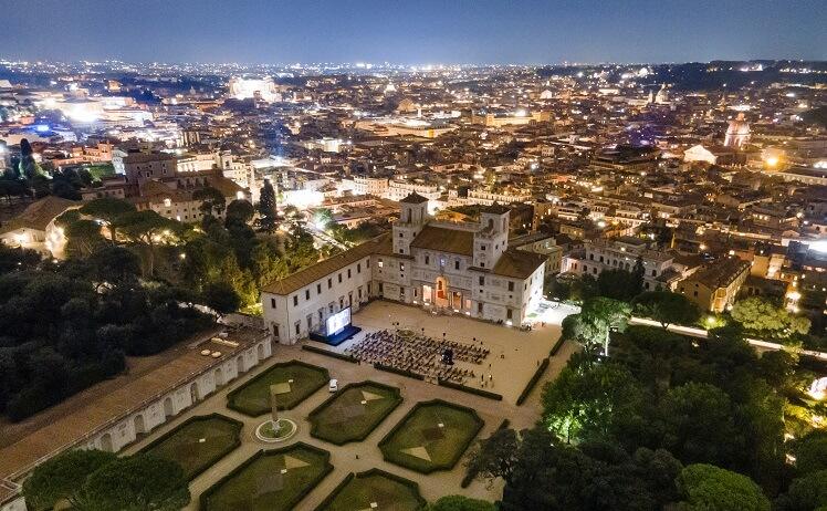 la villa médicis à rome vue du ciel