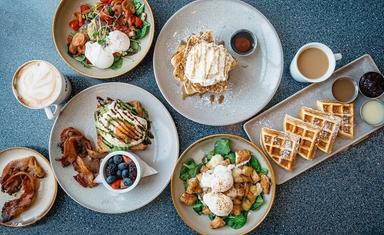 Les brunchs à rome (photo davey-gravy unsplash)