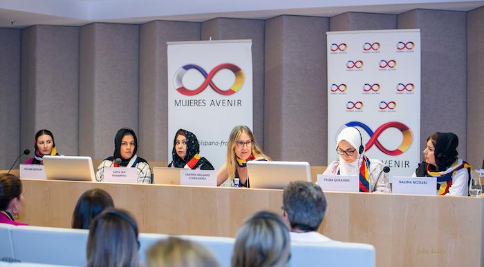 les 5 femmes juges pendant la conférence mujeres avenir