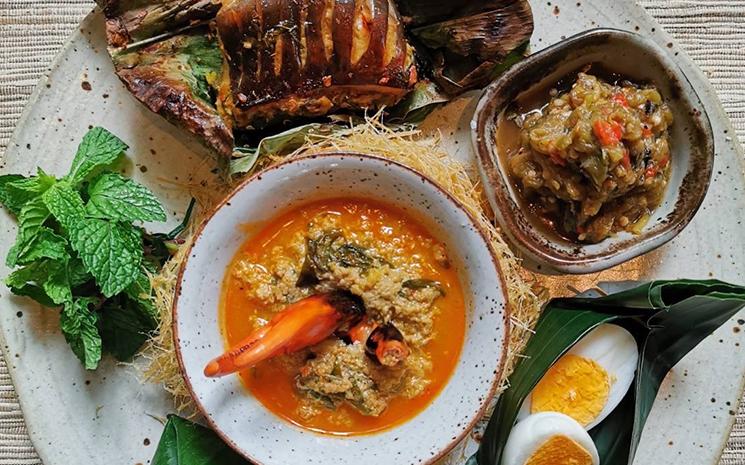 Diner-ceramique-Raya-Heritage-Chiangmai-plat