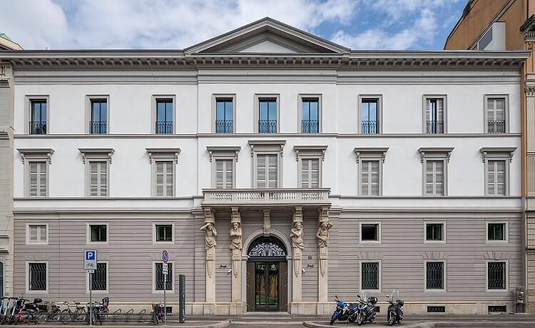 Façade de la fondation rovati musée étrusque