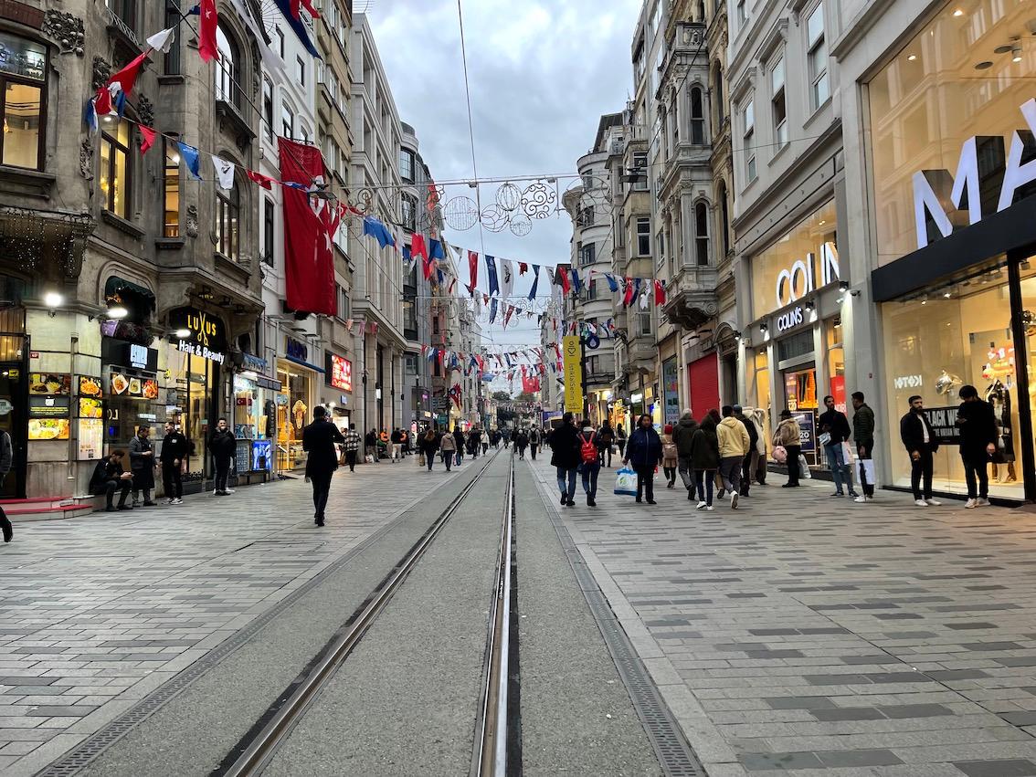 Avenue Istiklal le 25 novembre