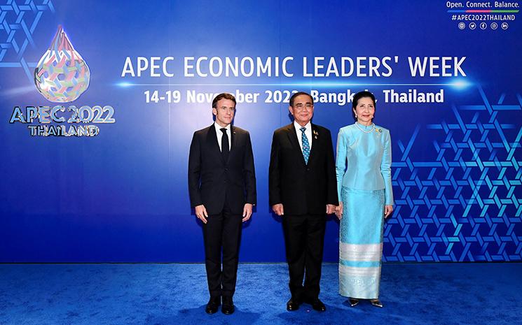 La France et La Thailande se rencontrent longuement