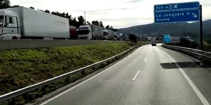 embouteillage de camions à la frontiere espagnole