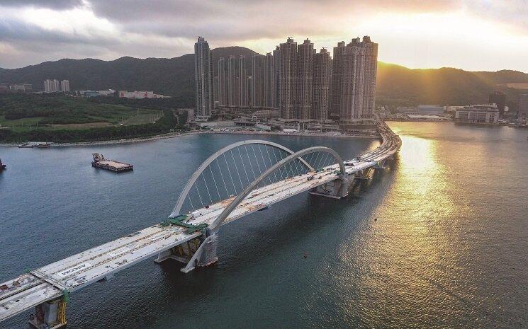Marche pont Tseung Kwan O Hong Kong