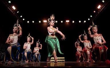 Photo 2 Khmer classical dancers_1670407882